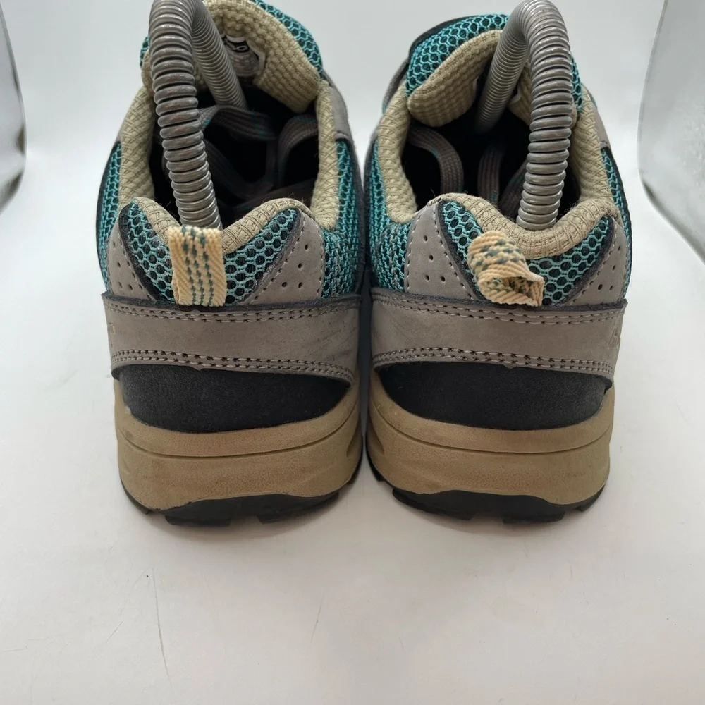 Vasque hiking sneakers size 4Y/womens 5.5